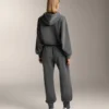 Sudadera con capucha de corte recto y tejido modal cepillado jaspeado Sudadera con capucha de corte recto y tejido modal cepillado jaspeado