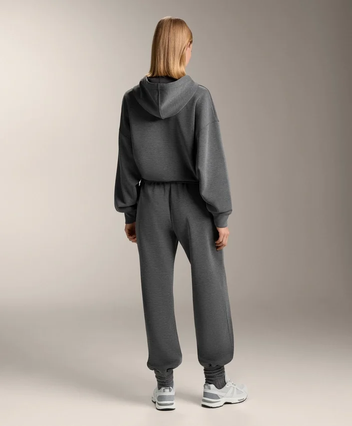 Sudadera con capucha de corte recto y tejido modal cepillado jaspeado Sudadera con capucha de corte recto y tejido modal cepillado jaspeado