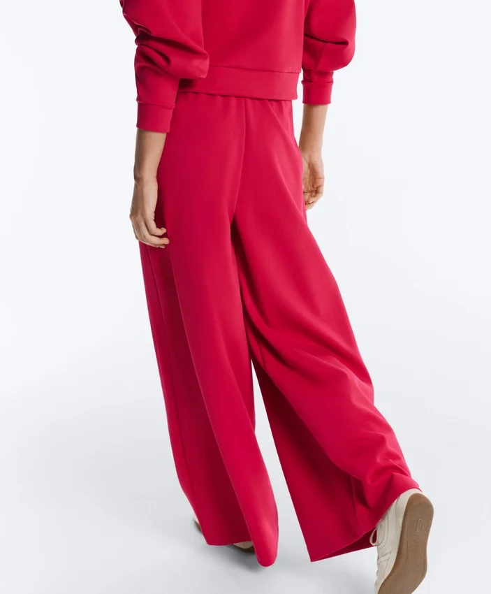 Pantalones de pierna ancha con pliegues de piqué y algodón Pantalones de pierna ancha con pliegues de piqué y algodón