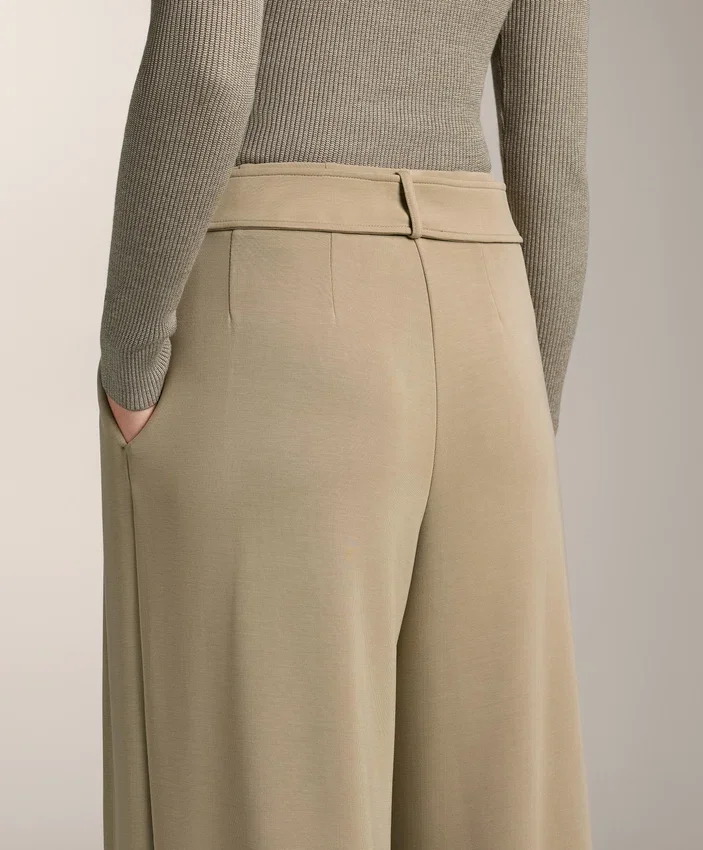 Pantalones de pierna ancha de modal Soft Touch con detalle de pliegues en la cintura Pantalones de pierna ancha de modal Soft Touch con detalle de pliegues en la cintura