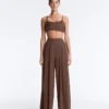 Pantalones de pierna ancha Light Touch con pinzas