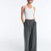 Pantalones de pierna ancha Light Touch con pinzas