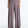 Pantalones de pierna ancha Soft Touch con pliegues laterales y modal Pantalones de pierna ancha Soft Touch con pliegues laterales y modal