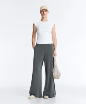 Pantalones de pierna ancha Soft Touch con pliegues laterales y modal