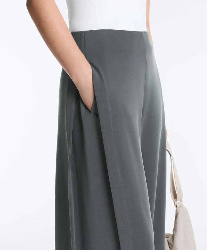 Pantalones de pierna ancha Soft Touch con pliegues laterales y modal Pantalones de pierna ancha Soft Touch con pliegues laterales y modal