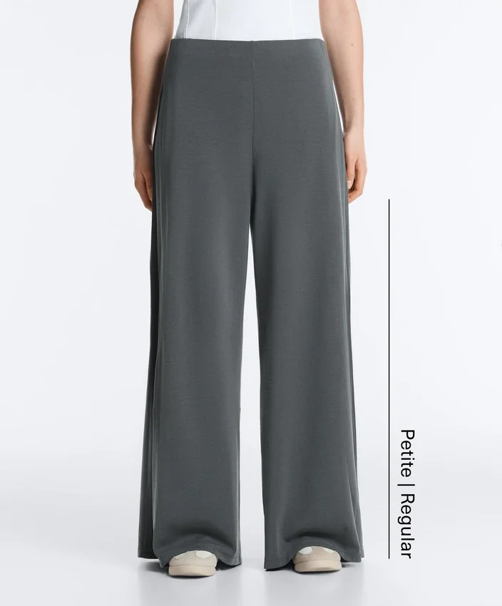 Pantalones de pierna ancha Soft Touch con pliegues laterales y modal Pantalones de pierna ancha Soft Touch con pliegues laterales y modal
