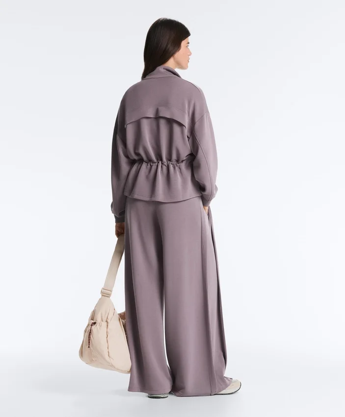 Chaqueta Soft Touch de modal suave al tacto con cintura ajustable y cuello alto Chaqueta Soft Touch de modal suave al tacto con cintura ajustable y cuello alto