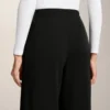 Pantalones de pierna recta con botones y ribete de modal Soft Touch