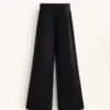 Pantalones de pierna recta con botones y ribete de modal Soft Touch
