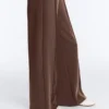 Pantalones de pierna recta con modal Soft Touch y ribetes