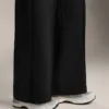 Pantalones de pierna recta con modal y pliegues