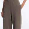 Pantalones de pierna recta con rayas asimétricas y modal