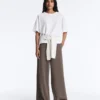 Pantalones de pierna recta con rayas asimétricas y modal
