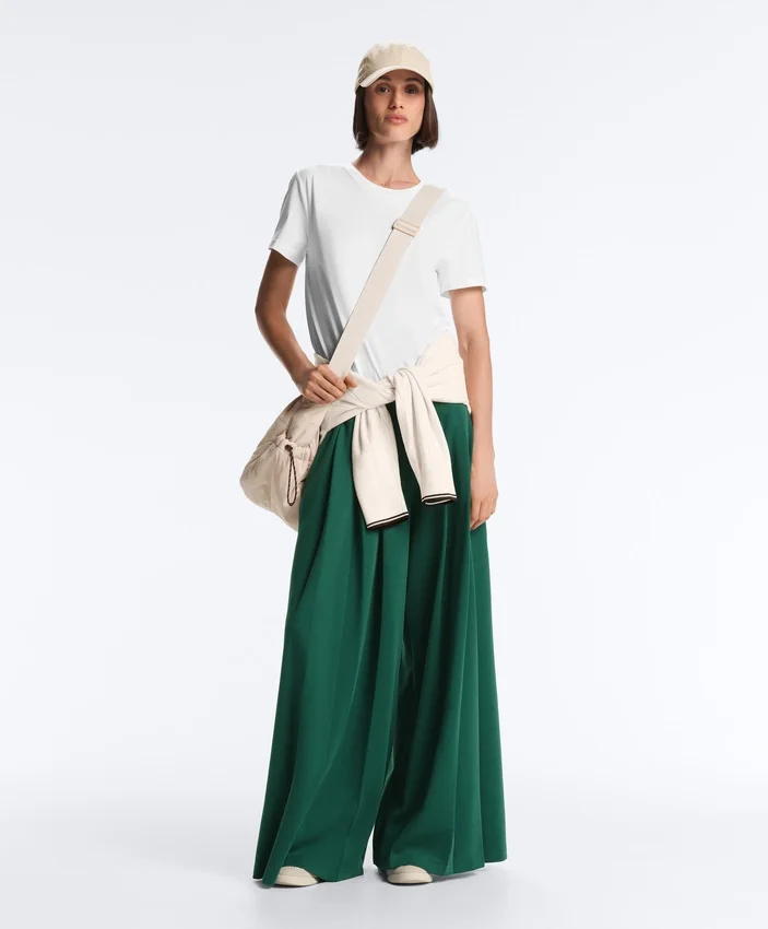 Pantalones de piqué de algodón de pierna ancha con pliegues Pantalones de piqué de algodón de pierna ancha con pliegues