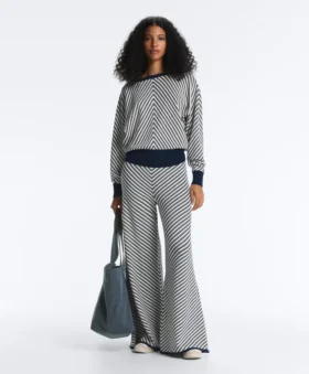 Pantalones de punto de pierna ancha con rayas diagonales
