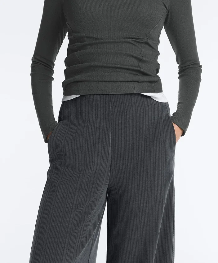 Pantalones de rayas asimétricas con modal Pantalones de rayas asimétricas con modal