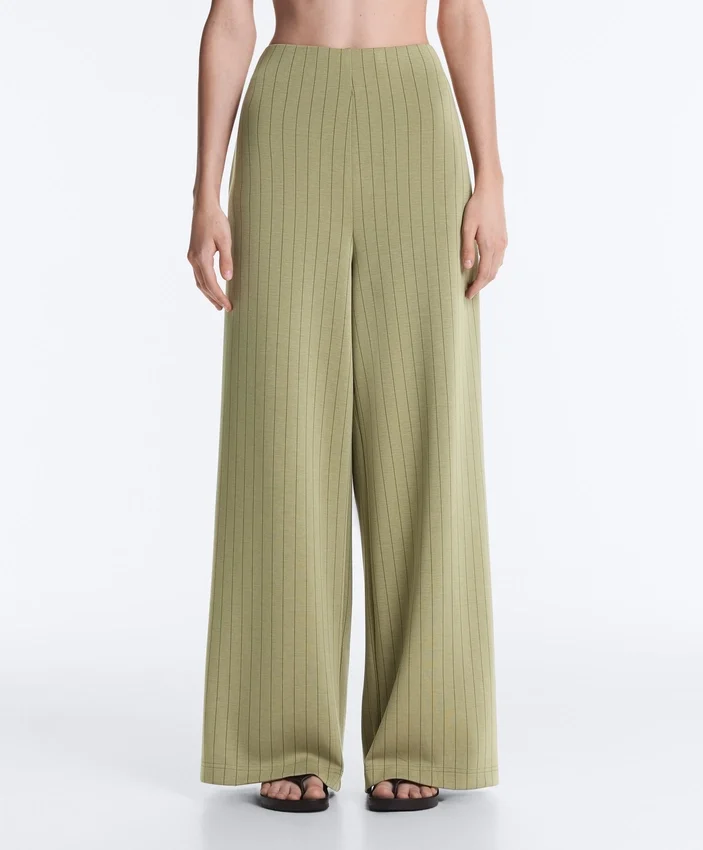 Pantalones de talle alto, pierna ancha y rayas finas de tacto Soft Touch Pantalones de talle alto, pierna ancha y rayas finas de tacto Soft Touch