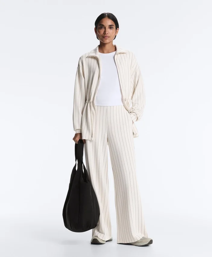 Pantalones de talle alto, pierna ancha y rayas finas de tacto Soft Touch Pantalones de talle alto, pierna ancha y rayas finas de tacto Soft Touch