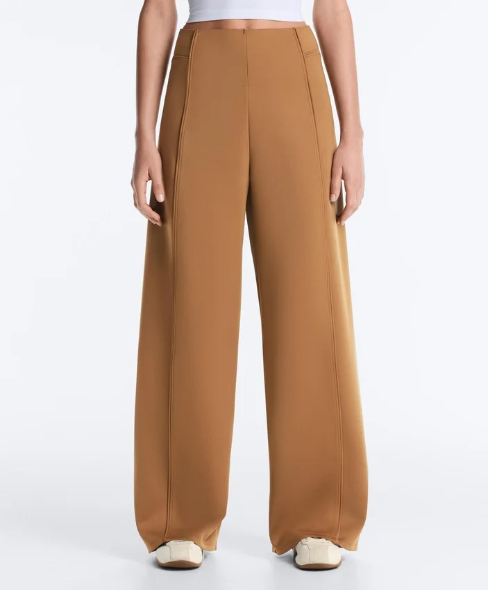 Pantalones de talle alto y pierna ancha con efecto neopreno Pantalones de talle alto y pierna ancha con efecto neopreno