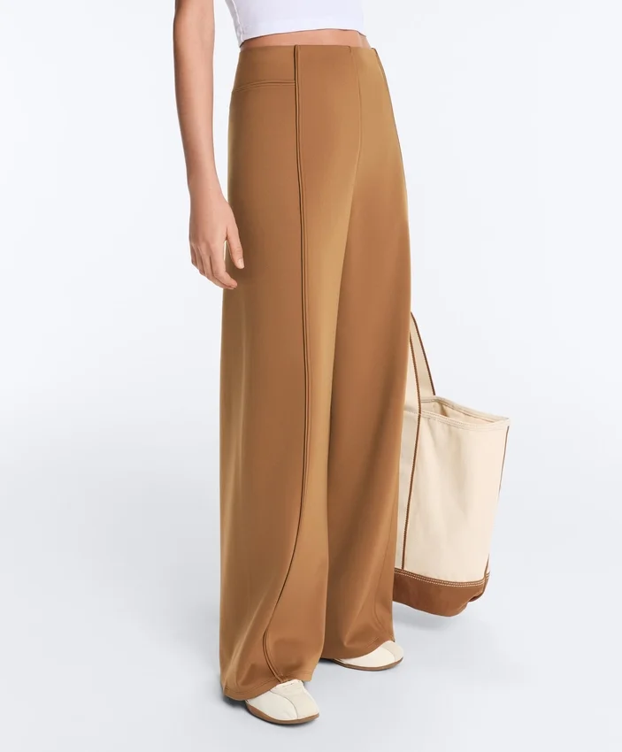 Pantalones de talle alto y pierna ancha con efecto neopreno Pantalones de talle alto y pierna ancha con efecto neopreno