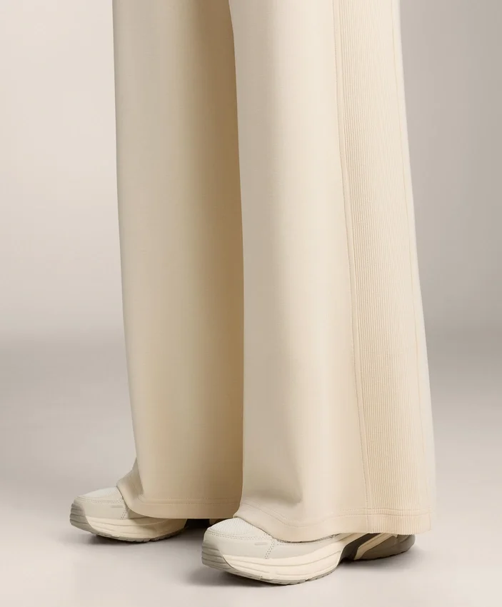 Pantalones rectos con ribete lateral y modal Soft Touch Pantalones rectos con ribete lateral y modal Soft Touch