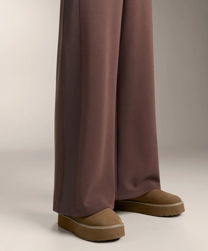 Pantalones rectos de pierna ancha con modal cepillado Pantalones rectos de pierna ancha con modal cepillado