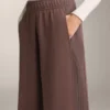 Pantalones rectos de pierna ancha con modal cepillado Pantalones rectos de pierna ancha con modal cepillado