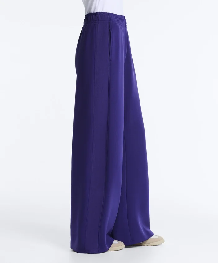 Pantalones rectos de pierna ancha con modal cepillado Pantalones rectos de pierna ancha con modal cepillado