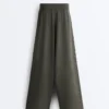 Pantalones rectos de punto acanalado Pantalones rectos de punto acanalado