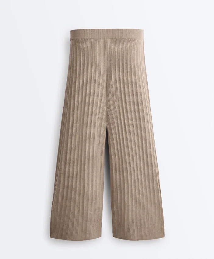 Pantalones rectos de punto acanalado Pantalones rectos de punto acanalado