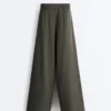 Pantalones rectos de punto acanalado Pantalones rectos de punto acanalado