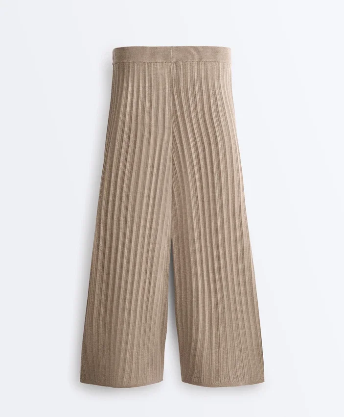 Pantalones rectos de punto acanalado Pantalones rectos de punto acanalado
