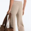 Pantalones rectos de punto acanalado Pantalones rectos de punto acanalado