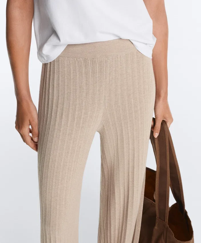 Pantalones rectos de punto acanalado Pantalones rectos de punto acanalado