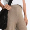 Pantalones rectos de punto acanalado Pantalones rectos de punto acanalado
