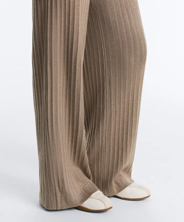 Pantalones rectos de punto acanalado Pantalones rectos de punto acanalado