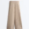 Pantalones rectos de punto acanalado Pantalones rectos de punto acanalado