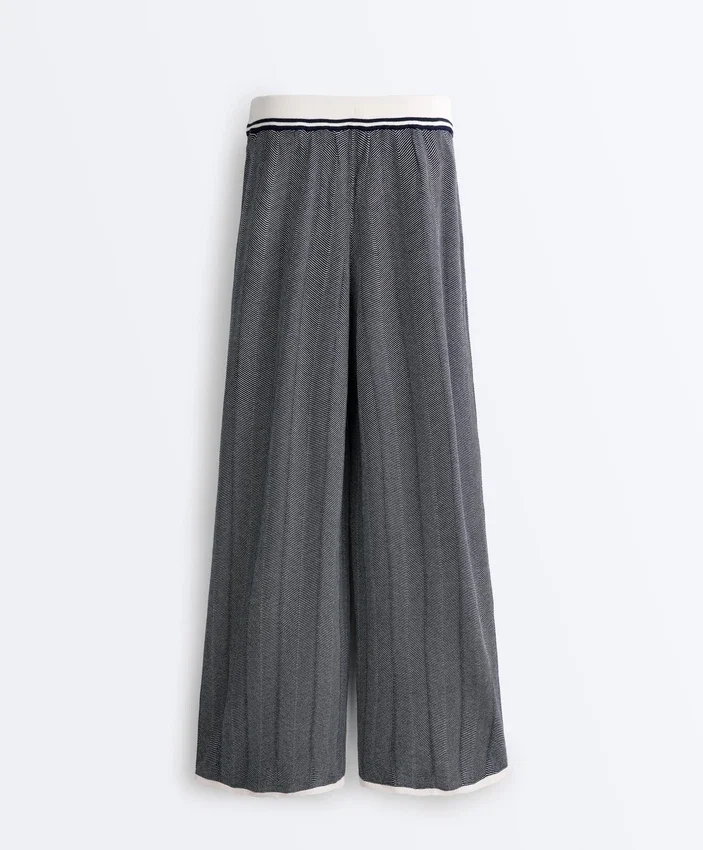 Pantalones rectos de punto con diseño en espiga Pantalones rectos de punto con diseño en espiga