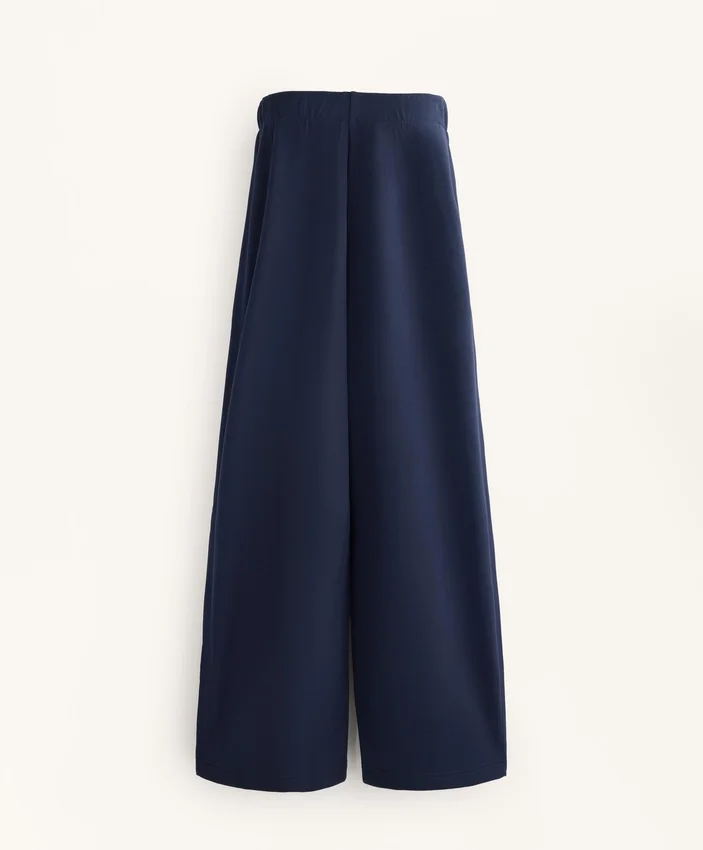 Pantalones tipo capullo con pliegue lateral y modal cepillado Pantalones tipo capullo con pliegue lateral y modal cepillado