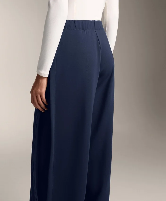Pantalones tipo capullo con pliegue lateral y modal cepillado Pantalones tipo capullo con pliegue lateral y modal cepillado