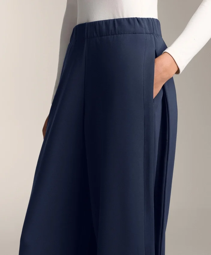 Pantalones tipo capullo con pliegue lateral y modal cepillado Pantalones tipo capullo con pliegue lateral y modal cepillado