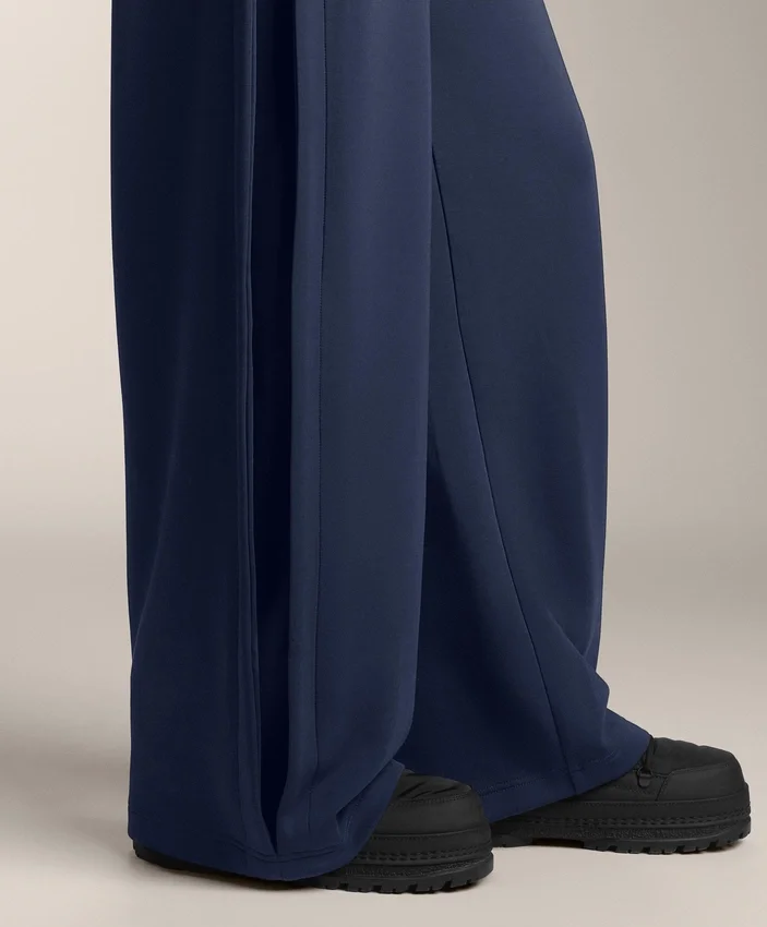 Pantalones tipo capullo con pliegue lateral y modal cepillado Pantalones tipo capullo con pliegue lateral y modal cepillado