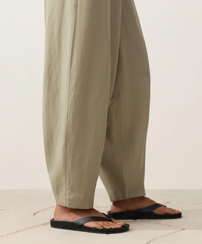 Pantalones tipo globo de mezcla de lyocell y 24 % de lino con costuras Pantalones tipo globo de mezcla de lyocell y 24 % de lino con costuras