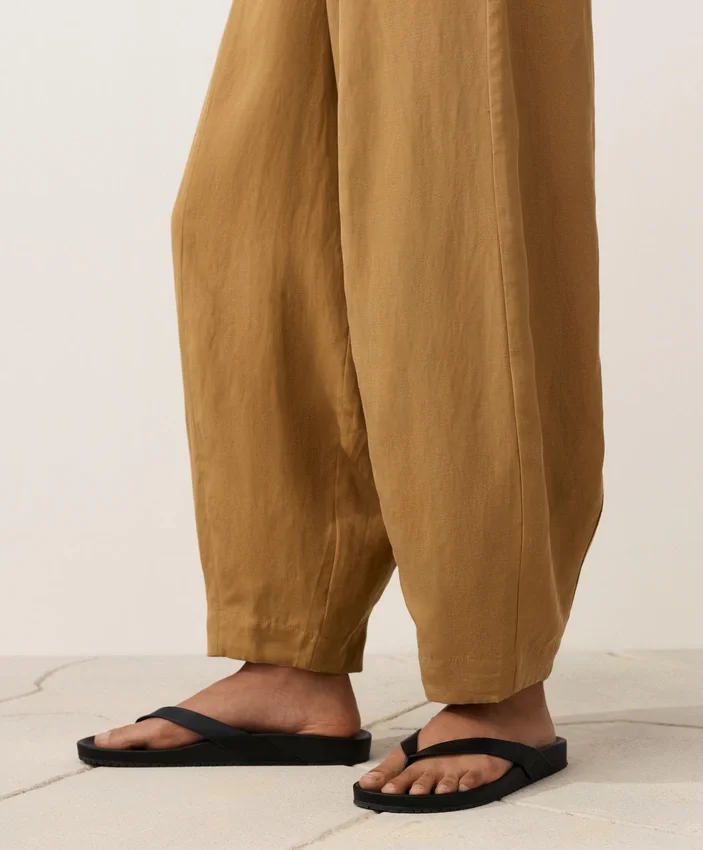 Pantalones tipo globo de mezcla de lyocell y 24 % de lino con costuras Pantalones tipo globo de mezcla de lyocell y 24 % de lino con costuras