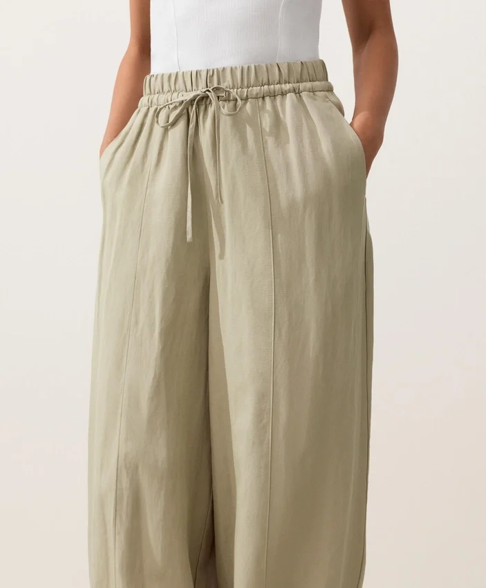 Pantalones tipo globo de mezcla de lyocell y 24 % de lino con costuras Pantalones tipo globo de mezcla de lyocell y 24 % de lino con costuras