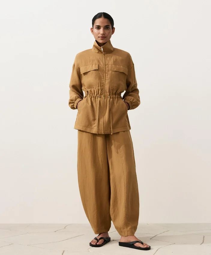 Pantalones tipo globo de mezcla de lyocell y 24 % de lino con costuras Pantalones tipo globo de mezcla de lyocell y 24 % de lino con costuras