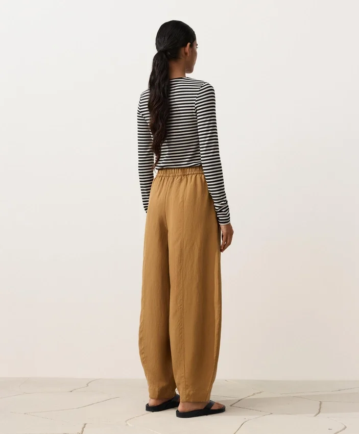 Pantalones tipo globo de mezcla de lyocell y 24 % de lino con costuras Pantalones tipo globo de mezcla de lyocell y 24 % de lino con costuras