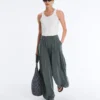 Pantalones vaporosos con cintura plisada de mezcla de modal
