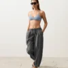 Partes de arriba de bikini a rayas