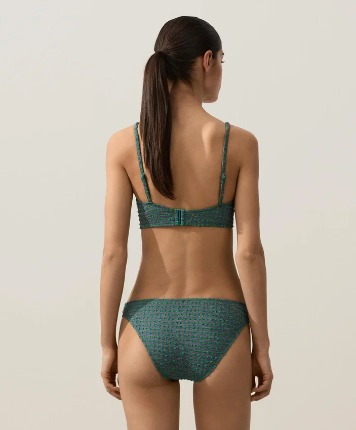 Partes de arriba de bikini con cuello halter de cuadros vichy Partes de arriba de bikini con cuello halter de cuadros vichy